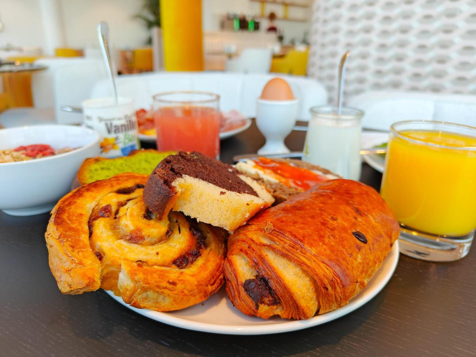 Hotel Kyriad Prestige Paris Asnieres Kültér fotó
